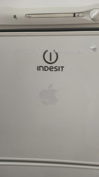 Ппродам холодильник Indesit