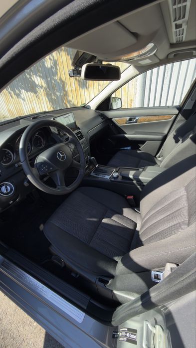 Mercedes C220  2010 decembrie / automat 7 G-Tronic