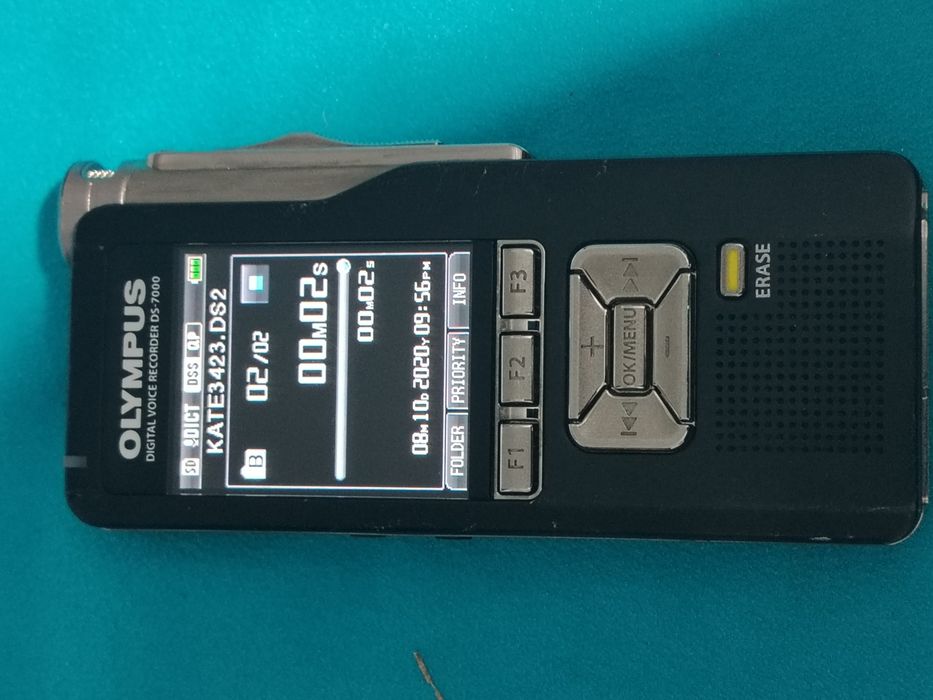 OLYMPUS. DS-7000 Digital Voice Recording, reportofon digital cu cart SD 2 GB.