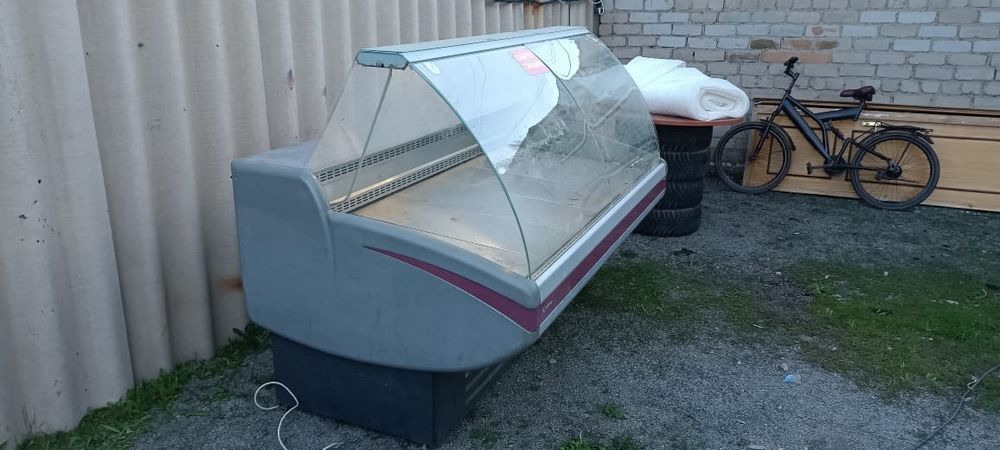 Продаётся витринный холодильник для мяса