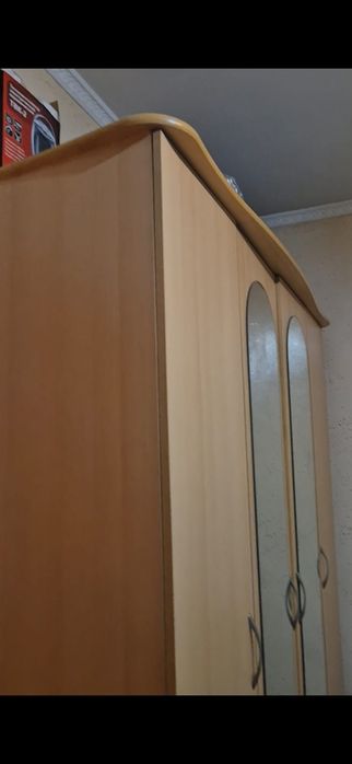 Продам шифоньер в хорошем состоянии