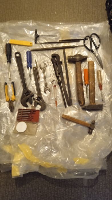 Набор ручных инструментов для