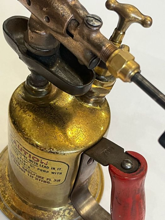 Паяльная лампа США.