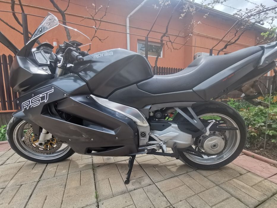 Motocicleta Aprilia Rst Futura 1000
