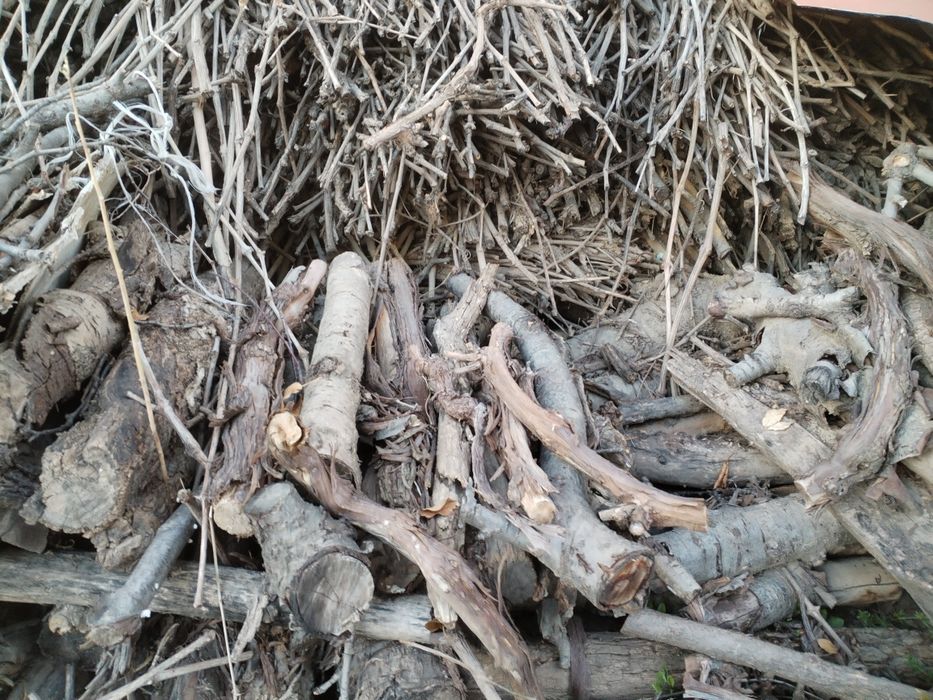 Утин сотилади 2та чанган мошина чикади