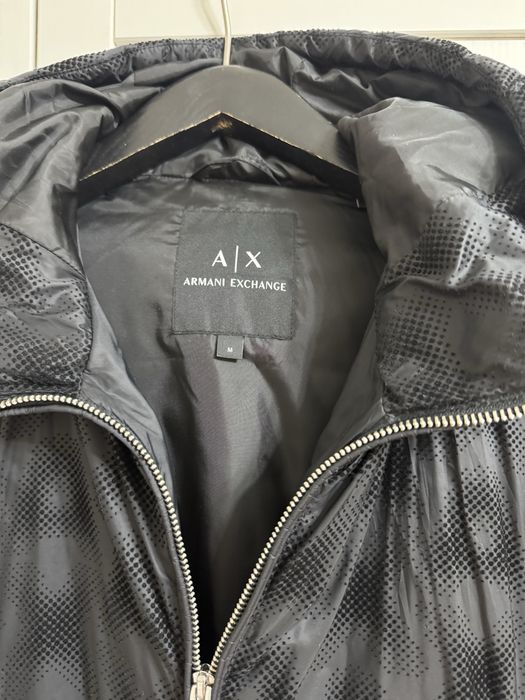 Продам мужскую куртку ARMANI EXCHANGE