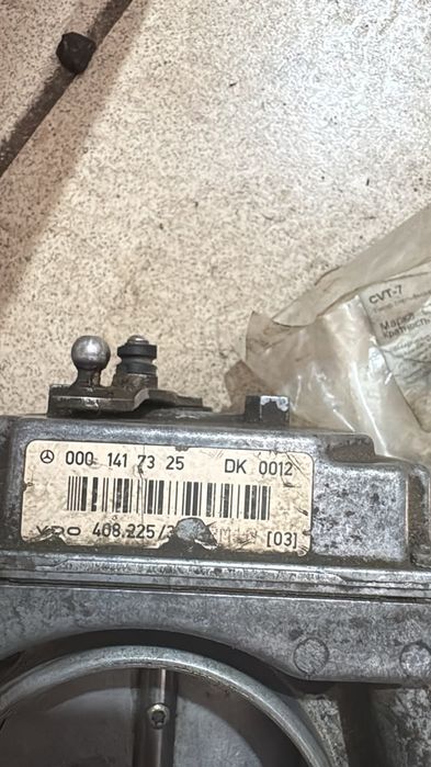 Продам дросель мерседес 119 двигатель 4,2