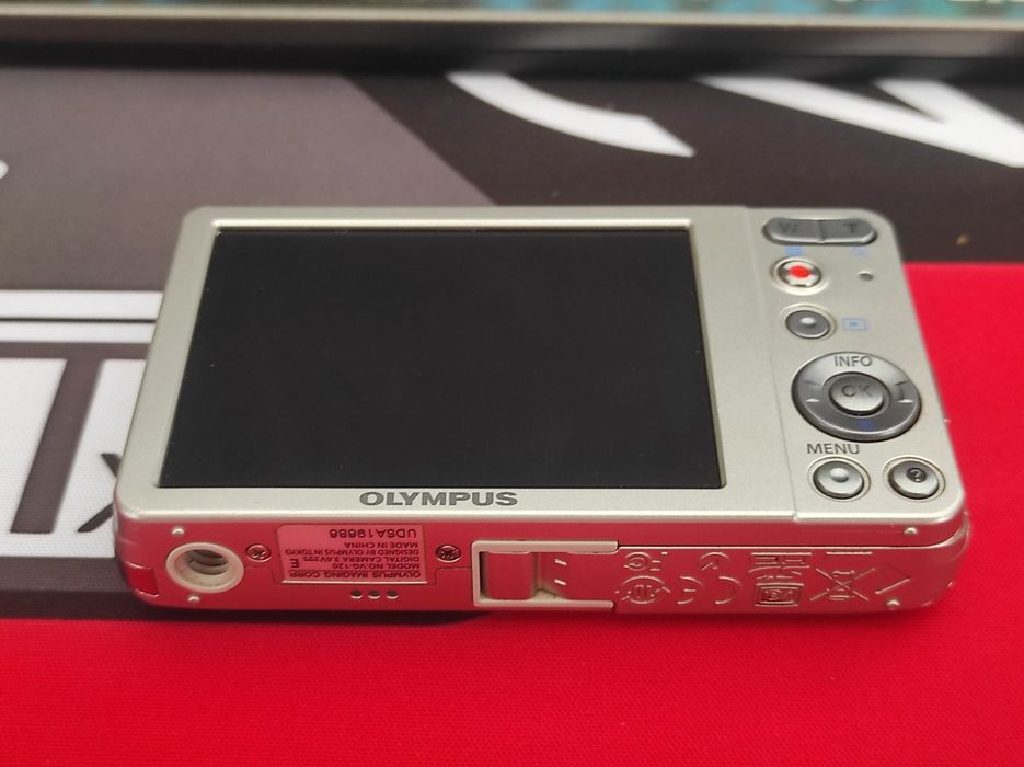 Цифровой фотоаппарат - Olympus VG-120