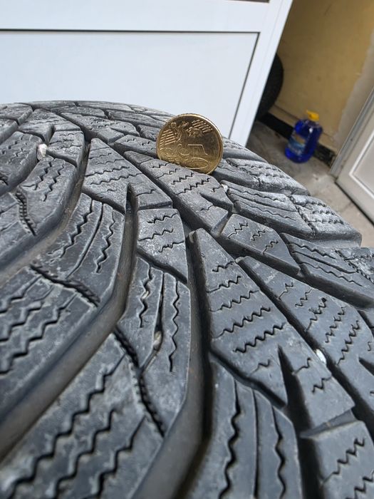 Kumho 175/70/14 зимни гуми