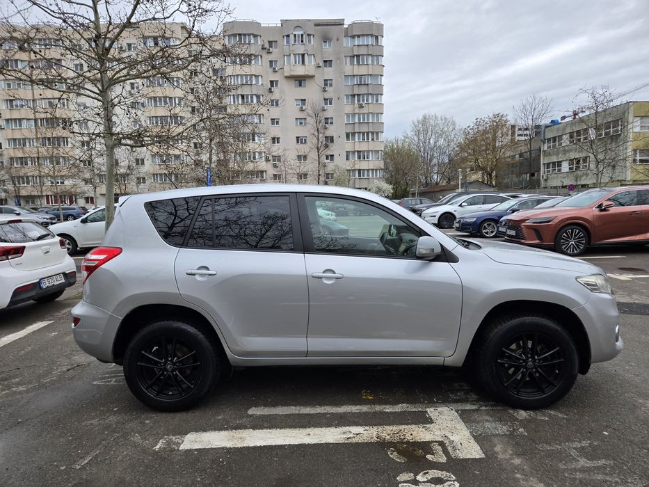 TOYOTA RAV4 2011 — imagine 5