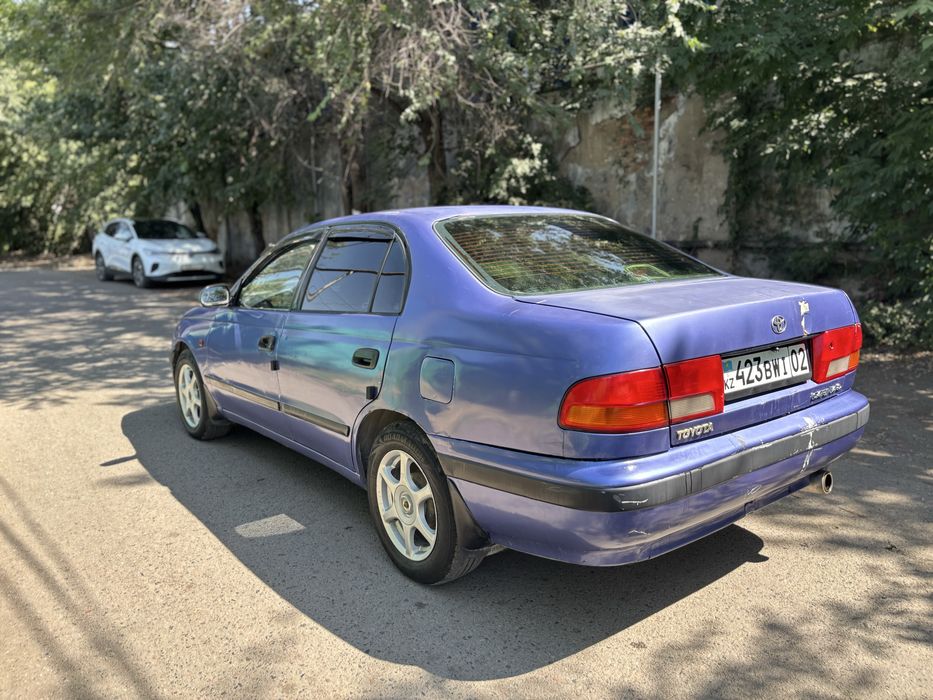 Продам Toyota Carina E Автомат 1.8