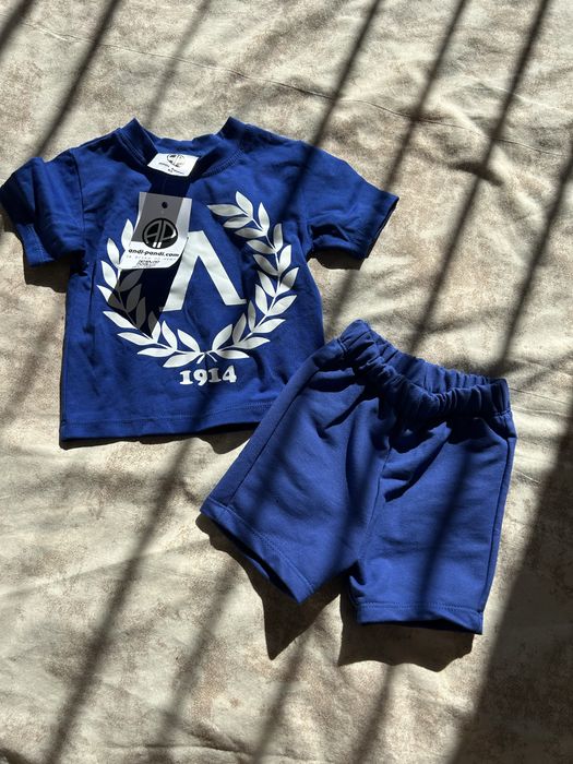 Продавам екип на Левски за бебе