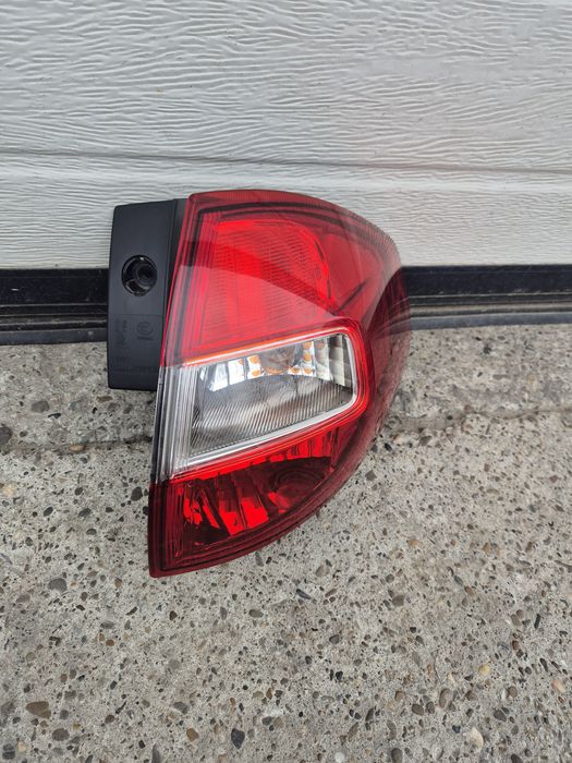 Stop/Triplă Dreapta Spate Renault Koleos 2007-2011. Volan stinga.