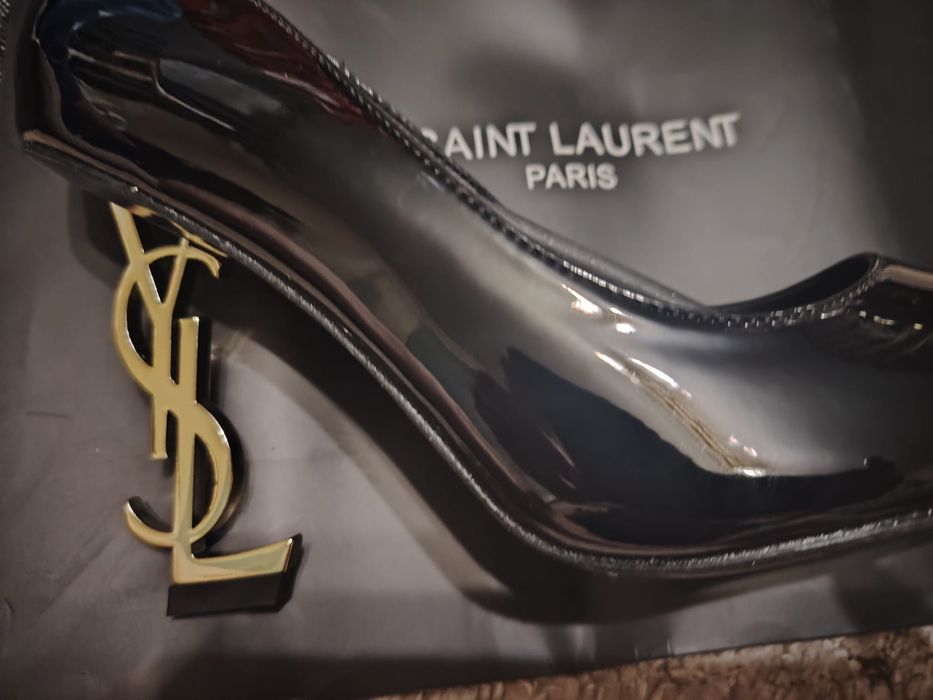 Pantofi Saint Laurent