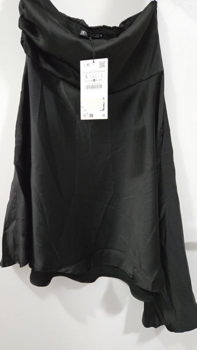 Rochie neagra fără bretele asimetrica