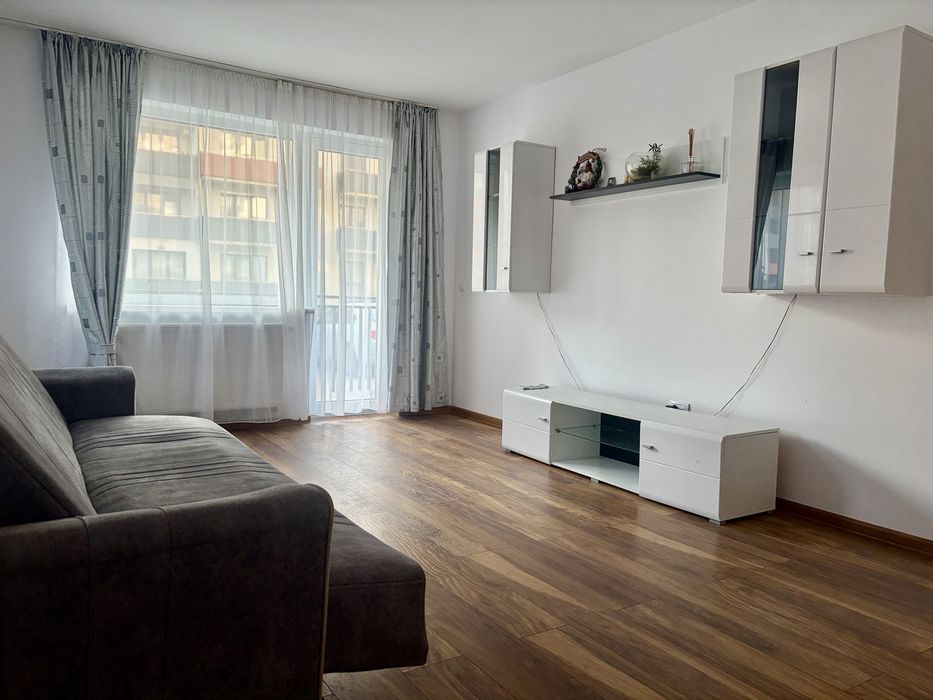 Apartament cu 3 Camere De Inchiriat