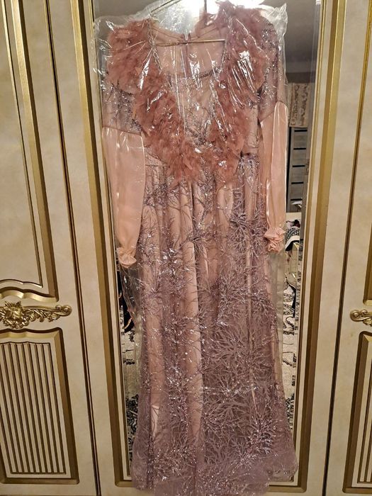 Вечернее платье.