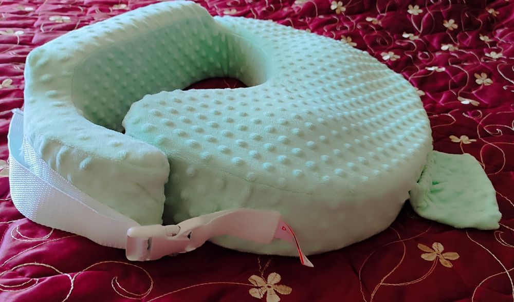 Подушка для кормления удобная