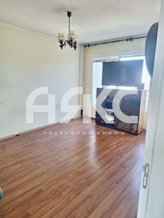 Тристаен апартамент в кв. Овча купел до МЕТРОСТАНЦИЯ