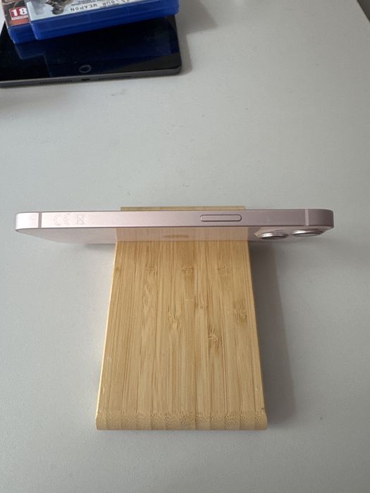 Iphone 13 roz într-o stare perfectă
