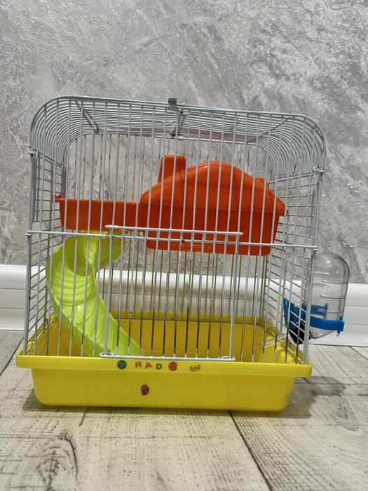 Продам клетку для хомячков