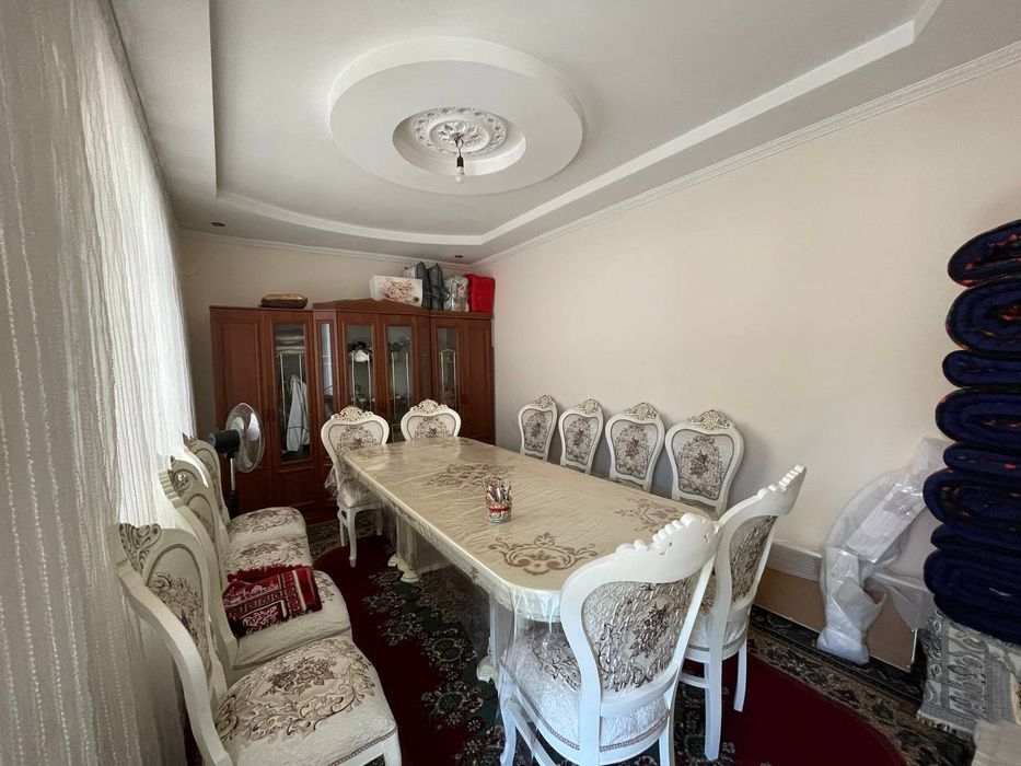 Nazarbek hovli srichna sotiladi