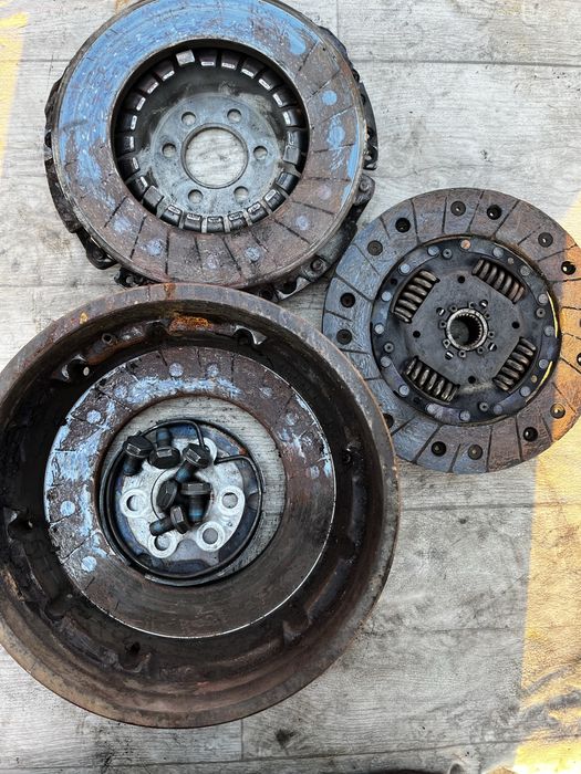 Комплект маховик и диск за съдеинителя от Vw golf 4