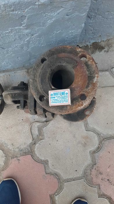 Задвижка чугунная.