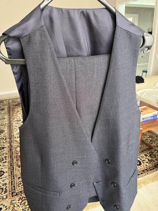 Костюм мужской тройка