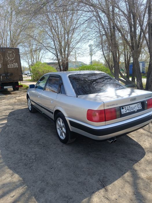 Продам Ауди 100 С4