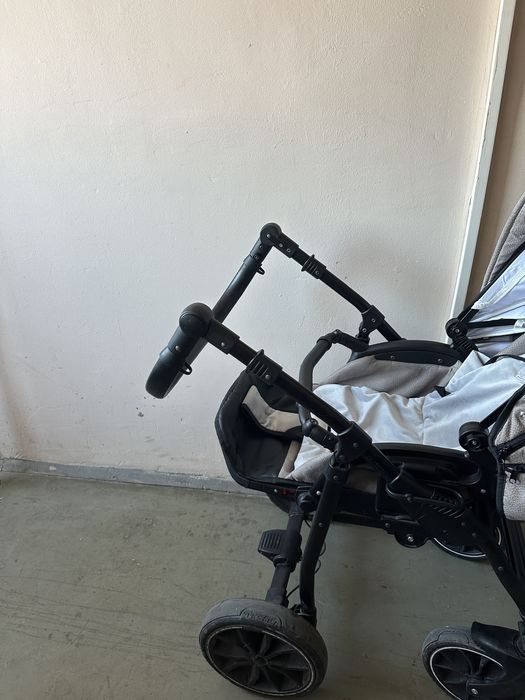 Бебешка количка (детска)