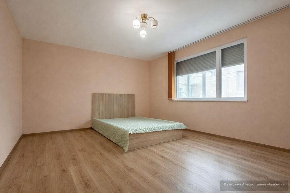 Дава се под наем Тристаен апартамент в Варна, Център - 80 кв.м за 598.23 € - Снимка #2