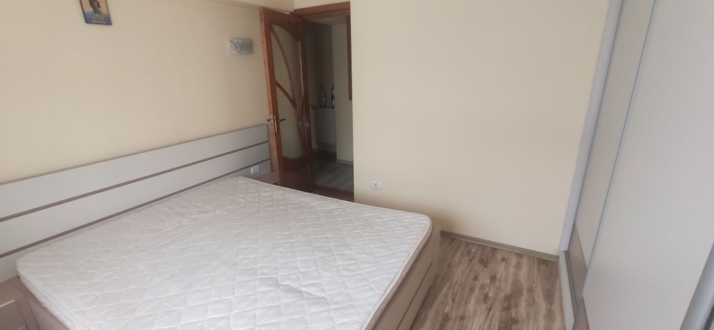 Inchiriez apartament