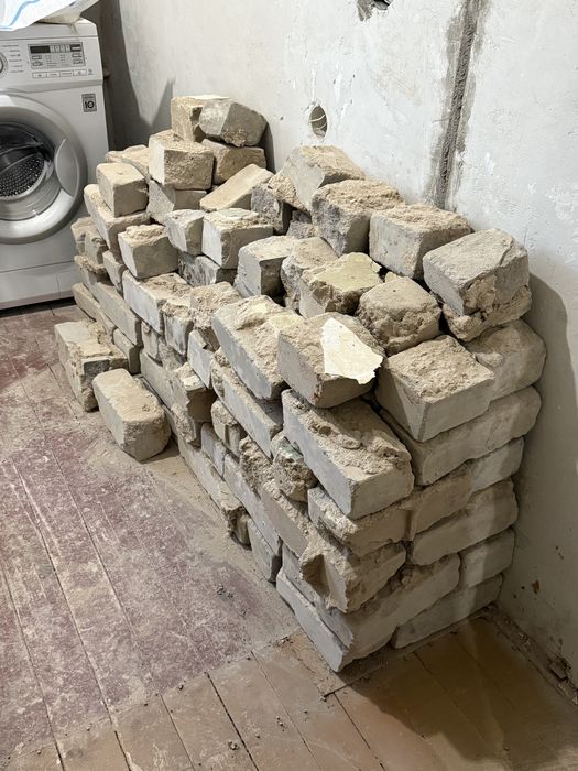 Отдам Кирпич силикатный