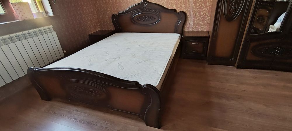 Спальный гарнитур бу
