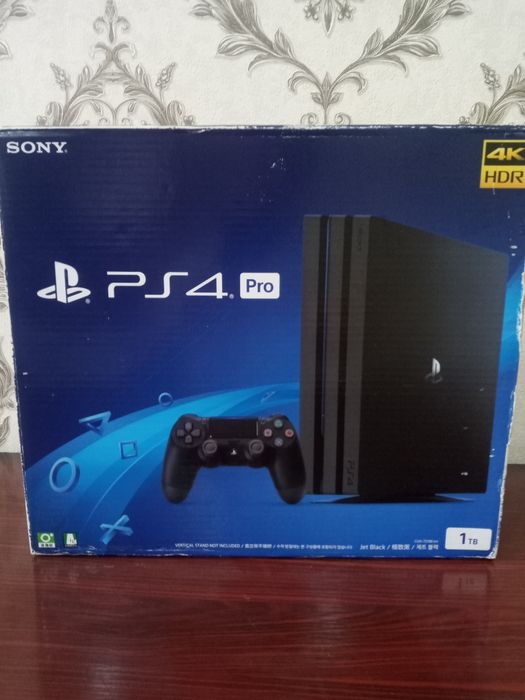 Playstation 4 pro 1Tb