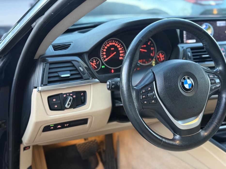 BMW seria 4 2015 x-drive 2.0d 184 cp 3 butoane