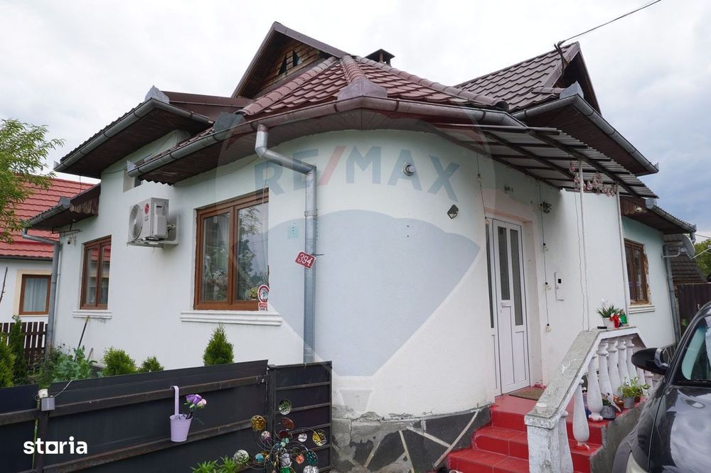 Casă cu 6 camere la Crăciunesti