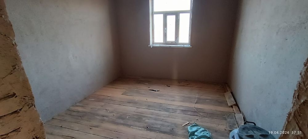 Уй сатылады 11х14  черновой  жагдайда тур