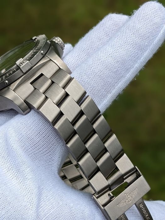 BREITLING Avenger Seawolf E17370 Titanium 3000m. / Grey Dial