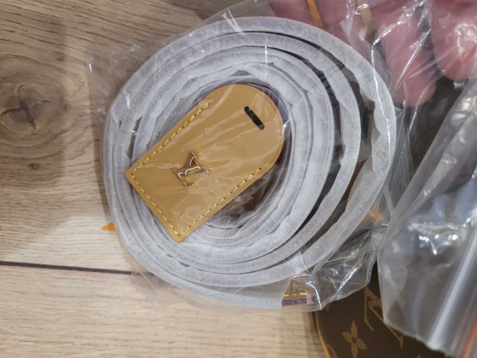 Louis Vuitton дамска мини чанта