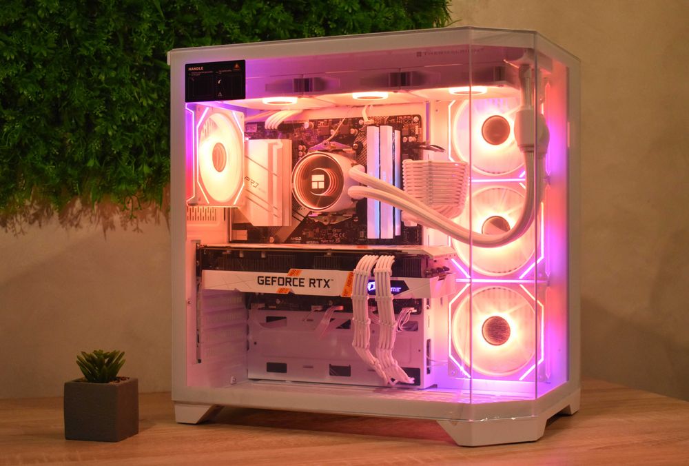 Геймърски компютър Ryzen 7 5700x | Rtx 3070 | 32GB Ram | 1TB Ssd |