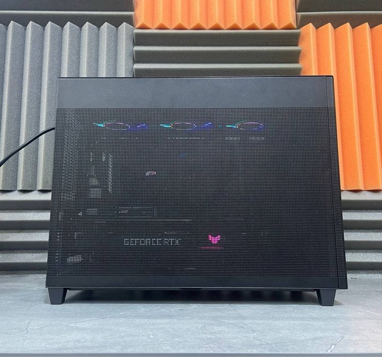 Компактный компьютер в сборе