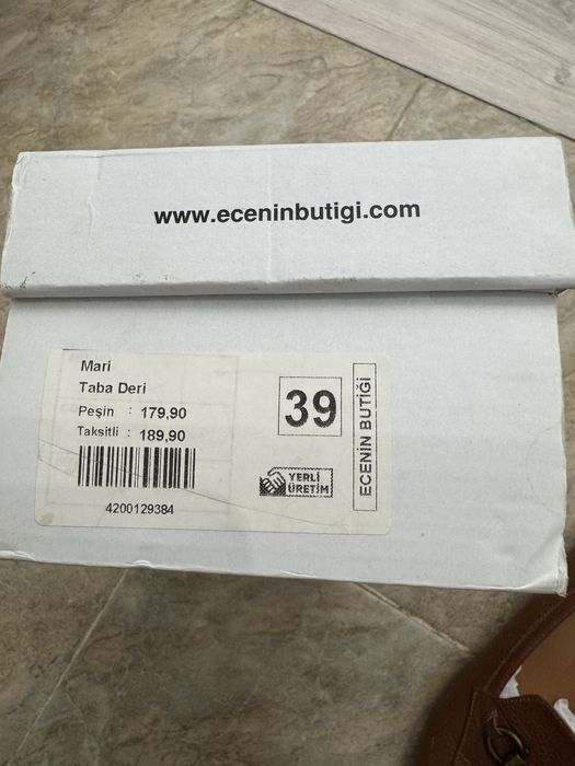 Обувь 3000 тг-39 р