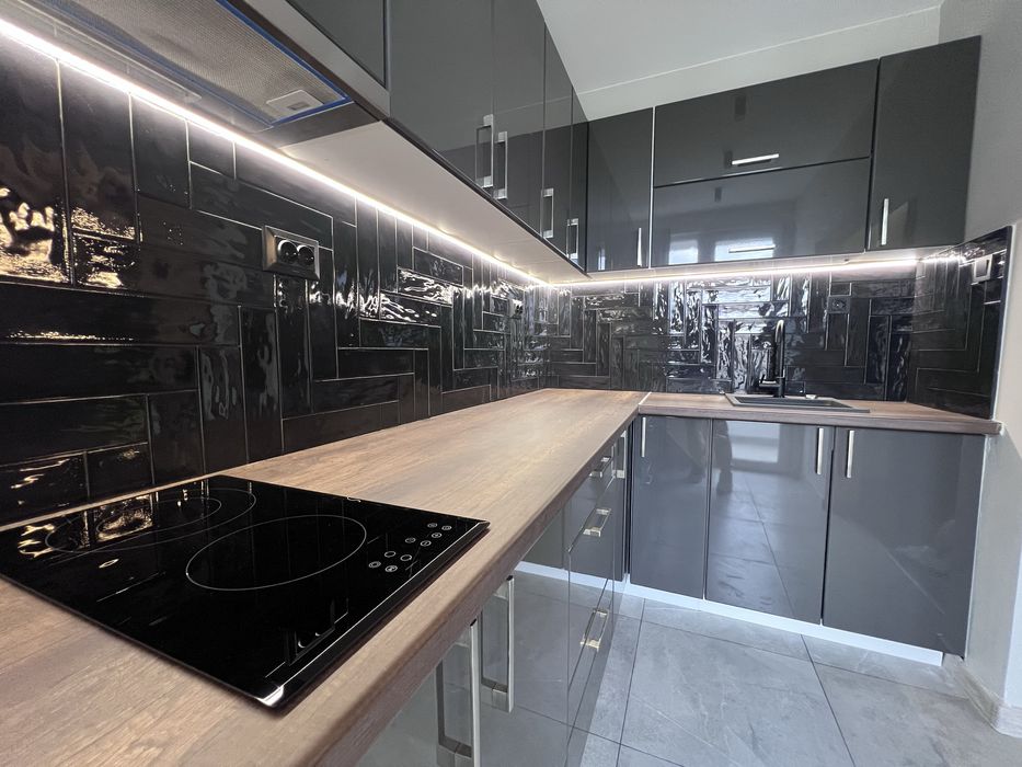 Продава се Четиристаен апартамент в Плевен, 9-ти квартал - 107 кв.м за 1234 €/кв.м - Снимка #1