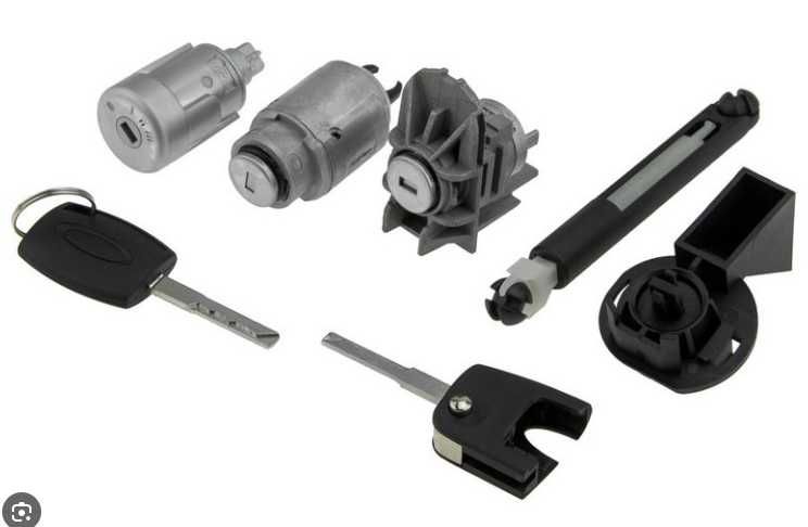 Atelier mobil lacatuserie auto Repatii contacte auto pe loc la masina