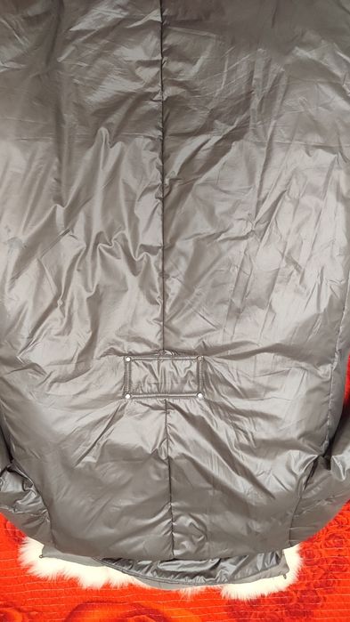 Продаю зимнюю куртку