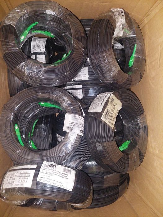 Fibra optica conectorizata , breakout