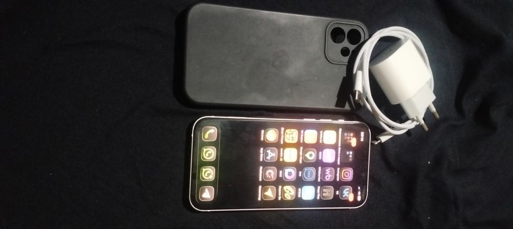 Продам айфон 12 в идеале на 128гг