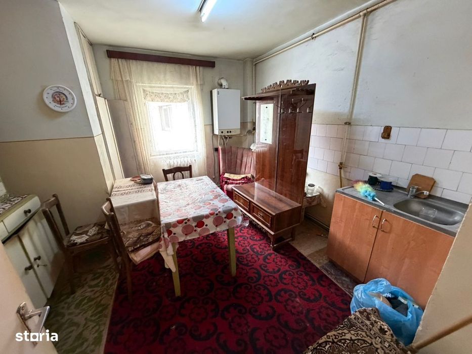 Apartament 4 camere, etaj 3 - Cugir